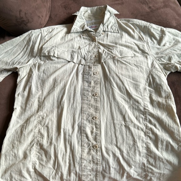 Size medium front pockets, button-down short sleeve women’s safari shirt - Picture 1 of 2